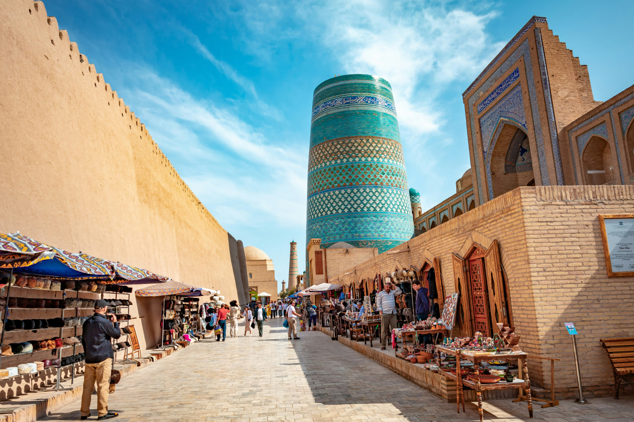 Narrow sandy streets inside the Ichan-Kala fortress, Khiva.