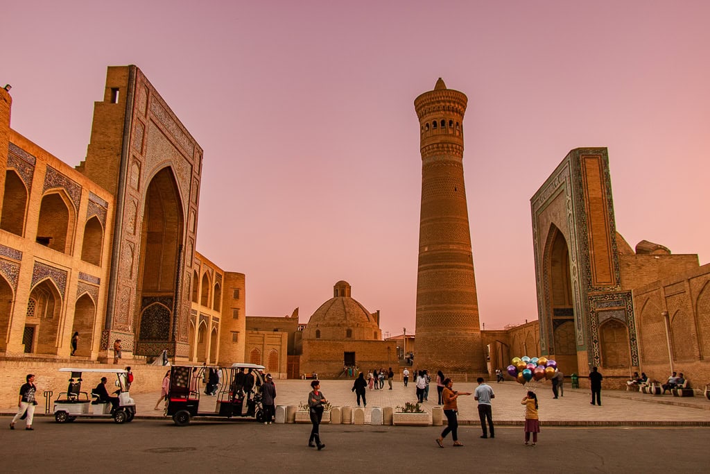 Discover the Po-i-Kalyan complex during Bukhara private experience