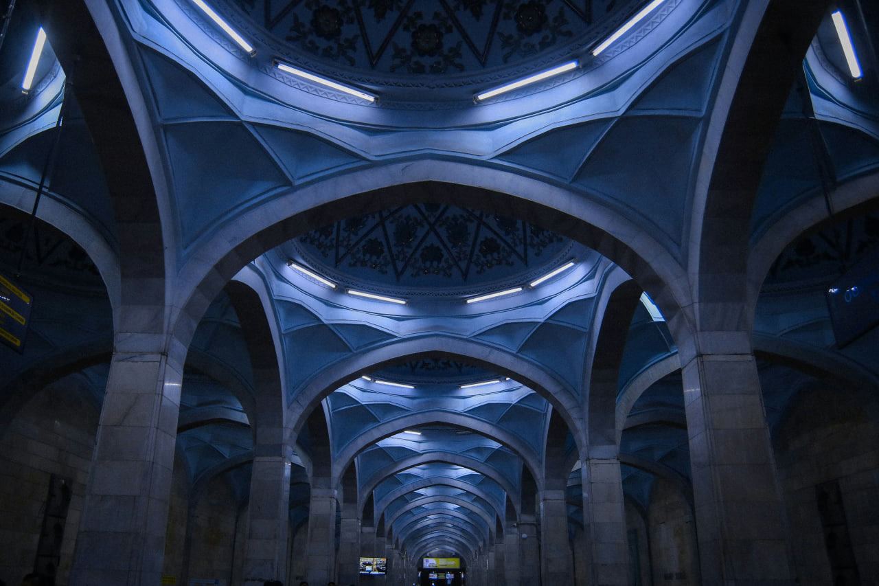 Admire Alisher Navoi metro station design on guided tour