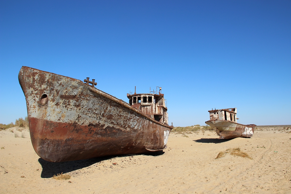 Aral Sea ship graveyard scene